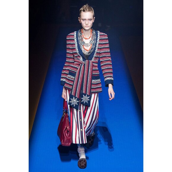 GUCCI DRESS SOCKS XXV KNITTED COTTON CROCHET SCALLOP TOP EMBROIDERED LOGO - Picture 3 of 10